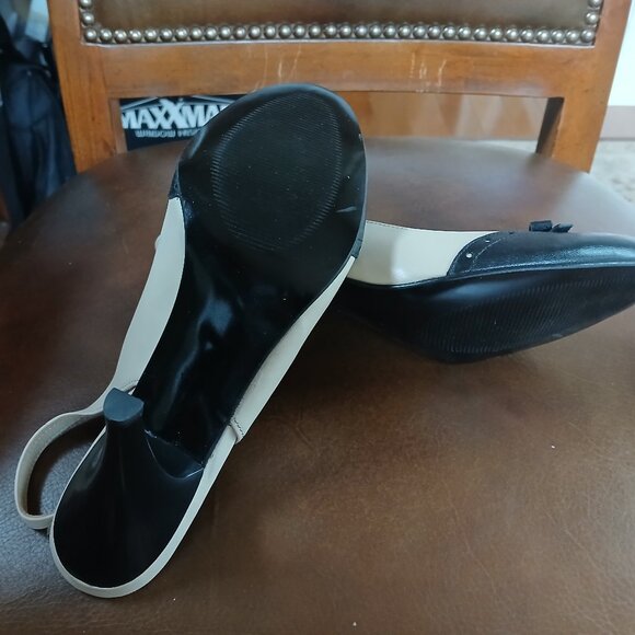 Smart leather pumps. New and unworn. - Picture 6 of 6